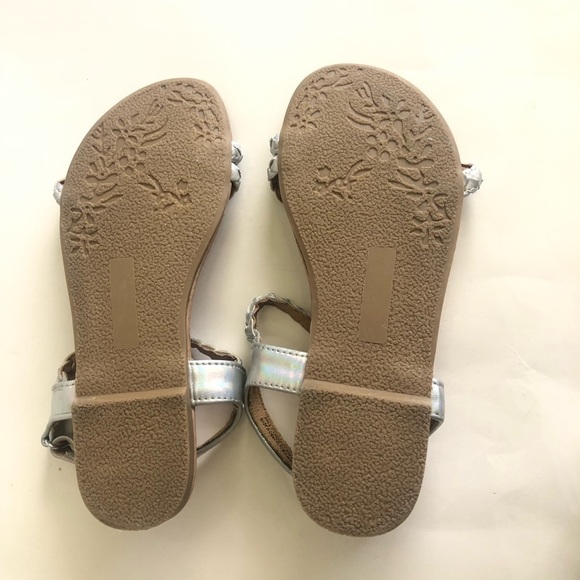 DV Dolce Vita Cassie Girls Silver Iridescent. Braided Straps Sandal Size 2 - Picture 5 of 12